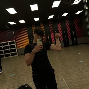 Meet your Posher, Brantley